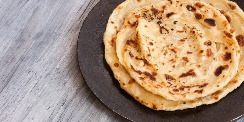 preparing roti in roti maker